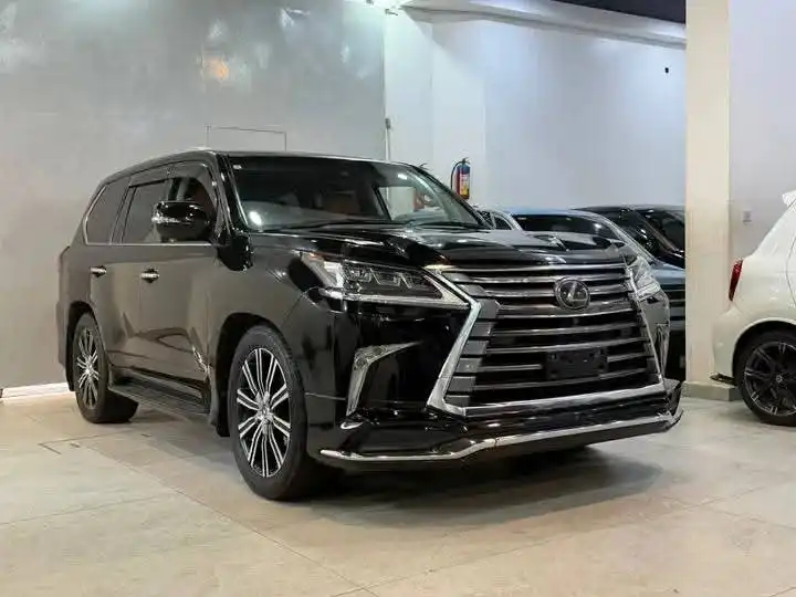 LEXUS-LX_570-