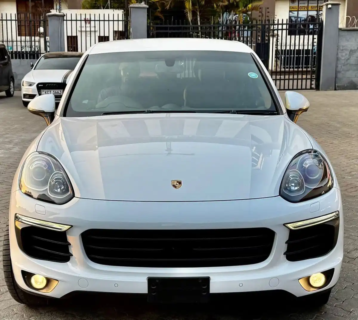 PORSCHE-Cayenne_S-