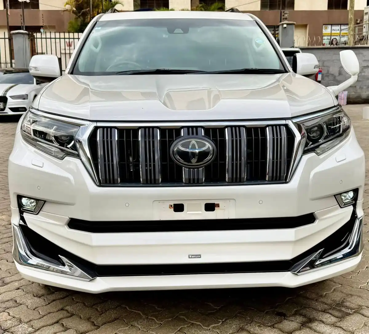 Toyota-Land_cruiser_Prado_TX-