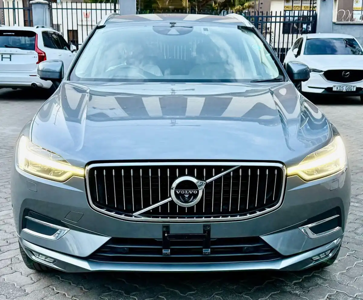 VOLVO-XC60-