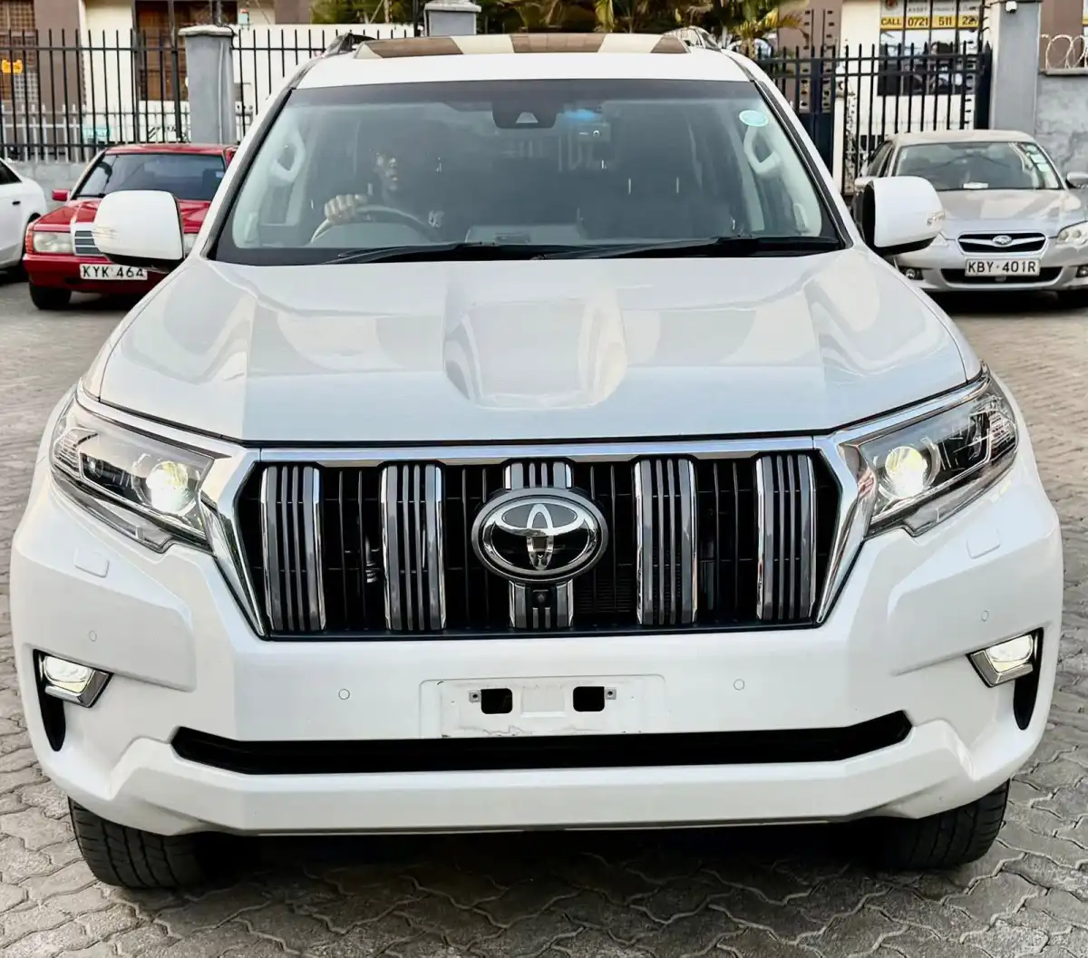 Toyota-Land_cruiser_Prado_TX-