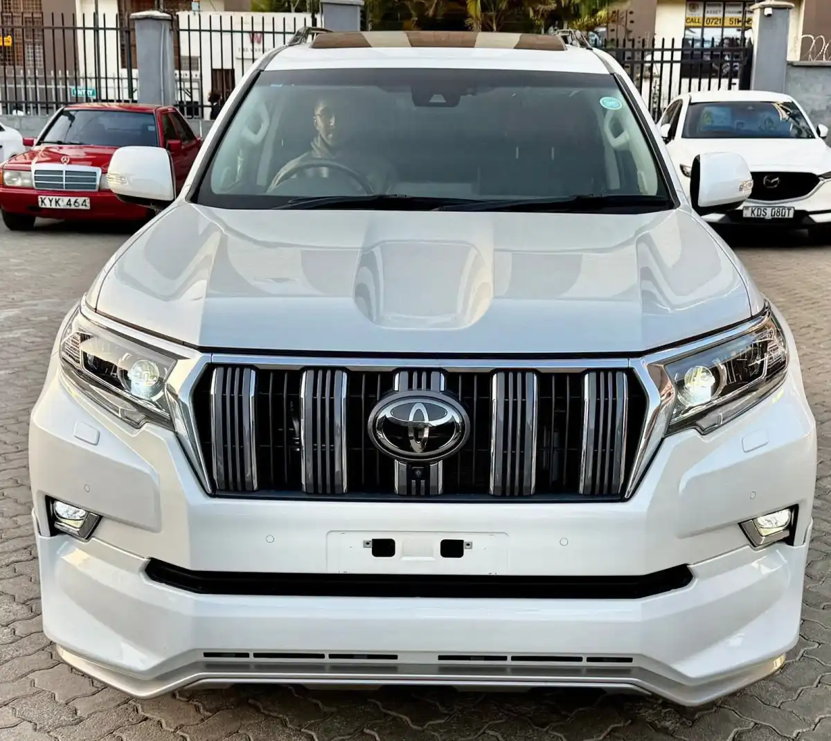 Toyota-LAND_CRUISER_PRADO-
