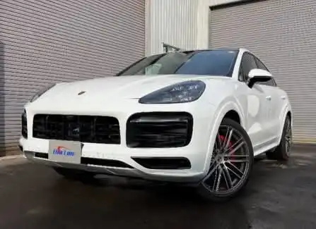 PORSCHE-Cayenne_GTS-