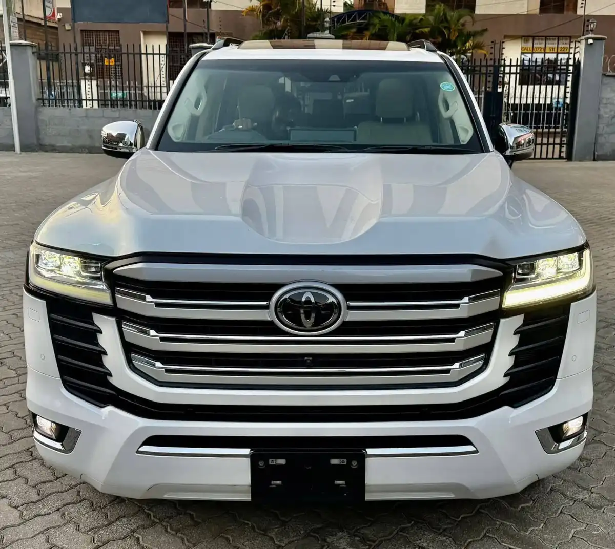 Toyota-Landcruiser_Zx-