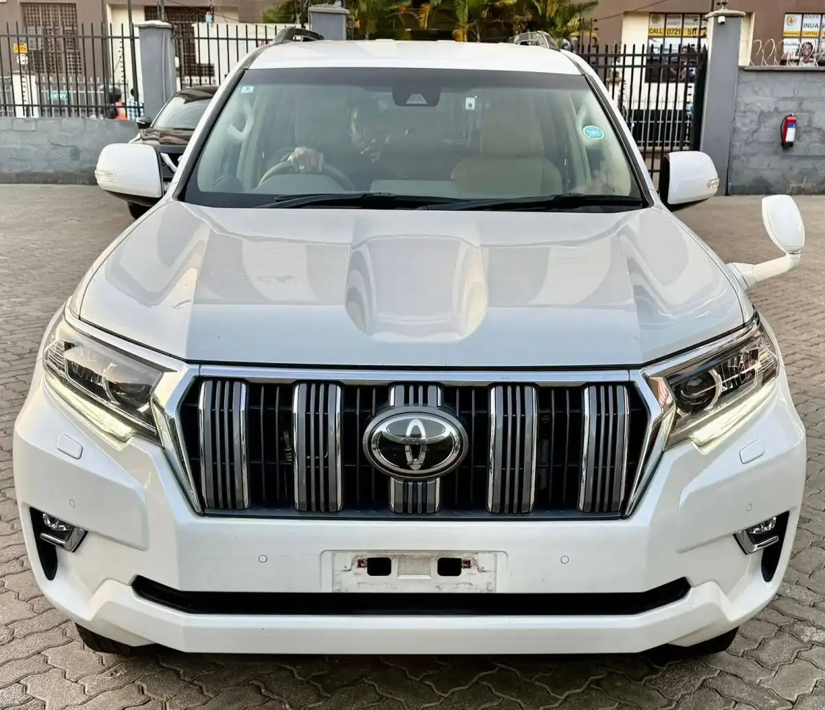 Toyota-Land_cruiser_Prado_TX-L-