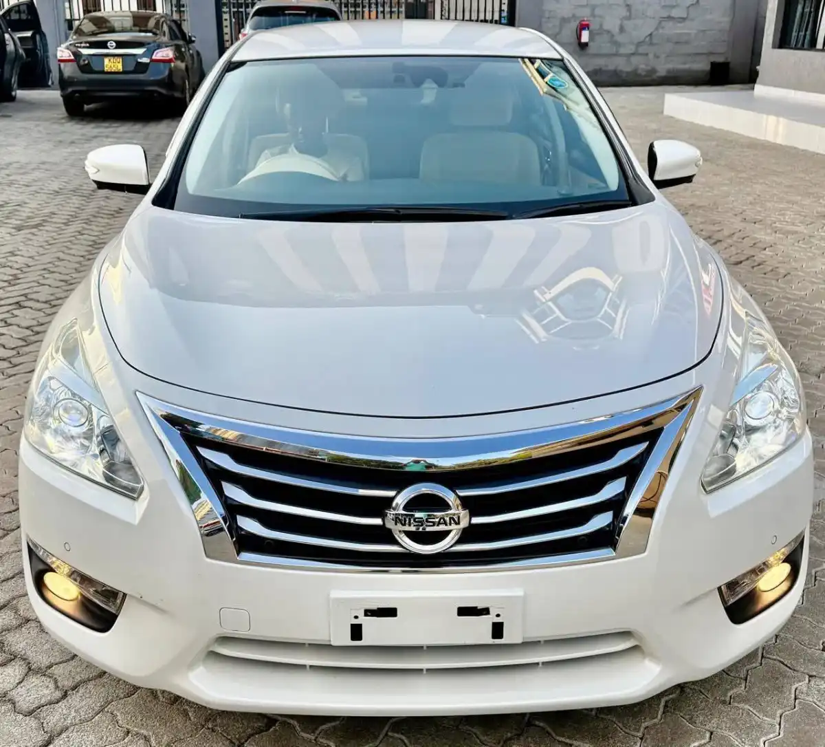 Nissan-Teana-