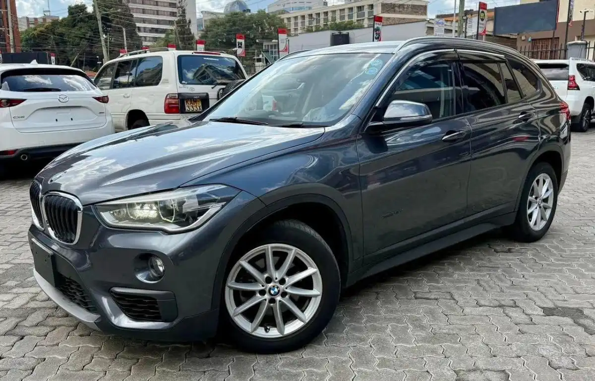BMW-X7-