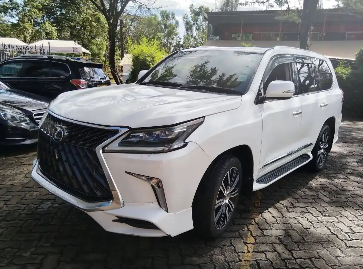 LEXUS-LX_570-