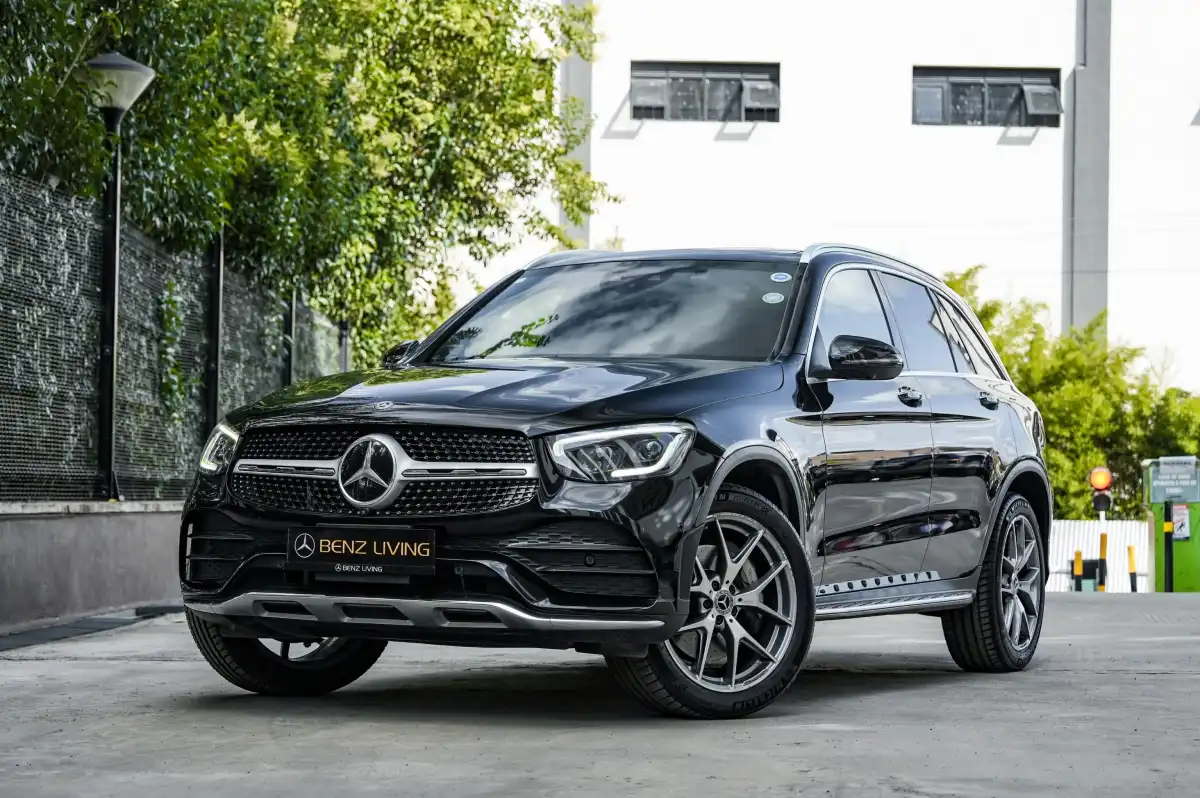 Mercedes_Benz-GLC300e-