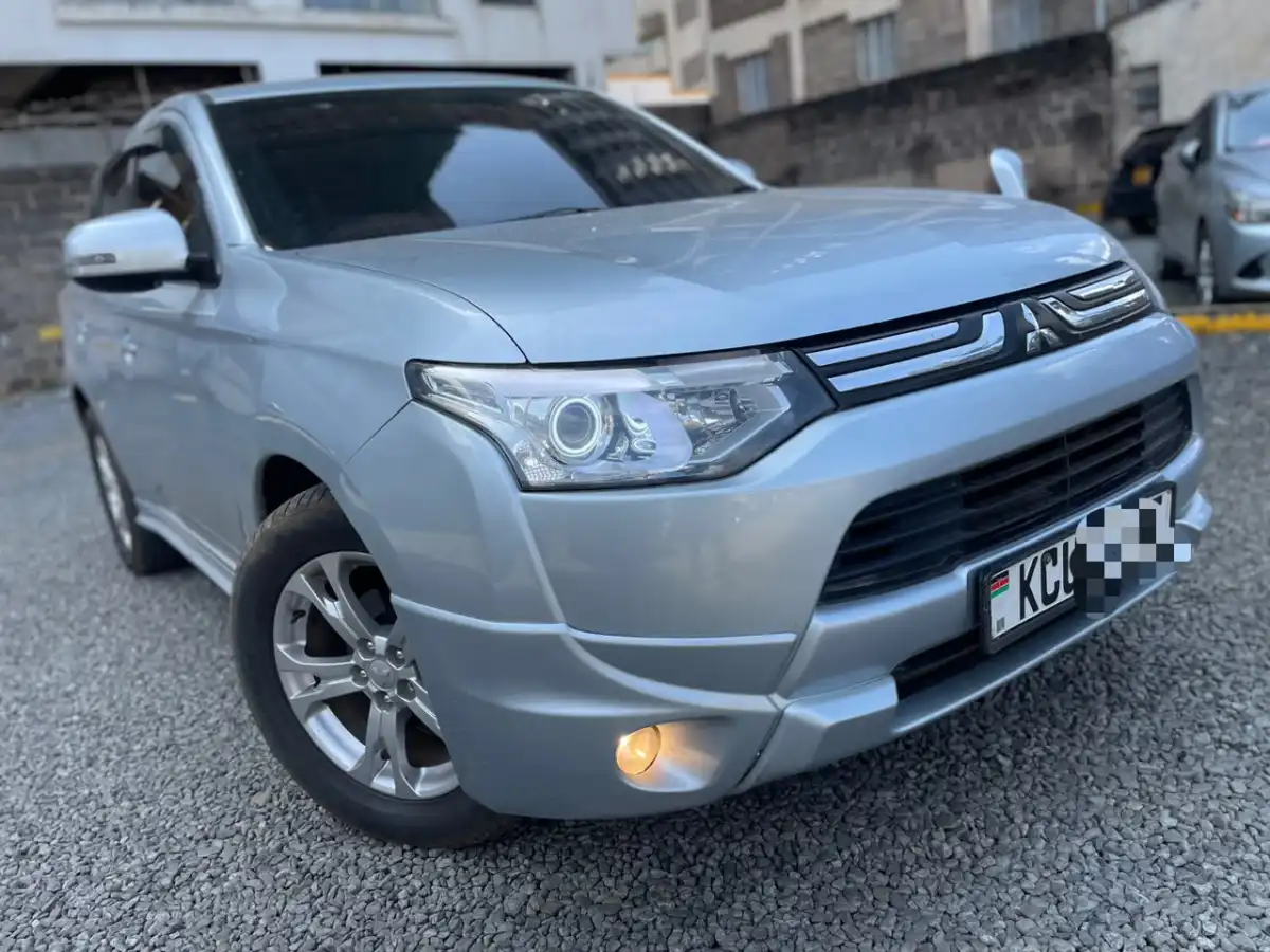 Mitsubishi-Outlander-