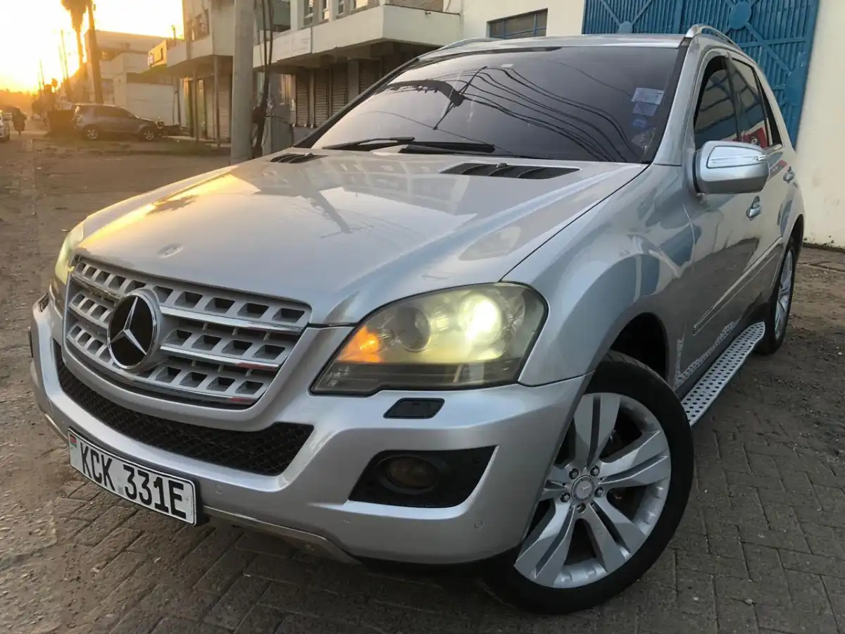 Mercedes_Benz-ML_350-
