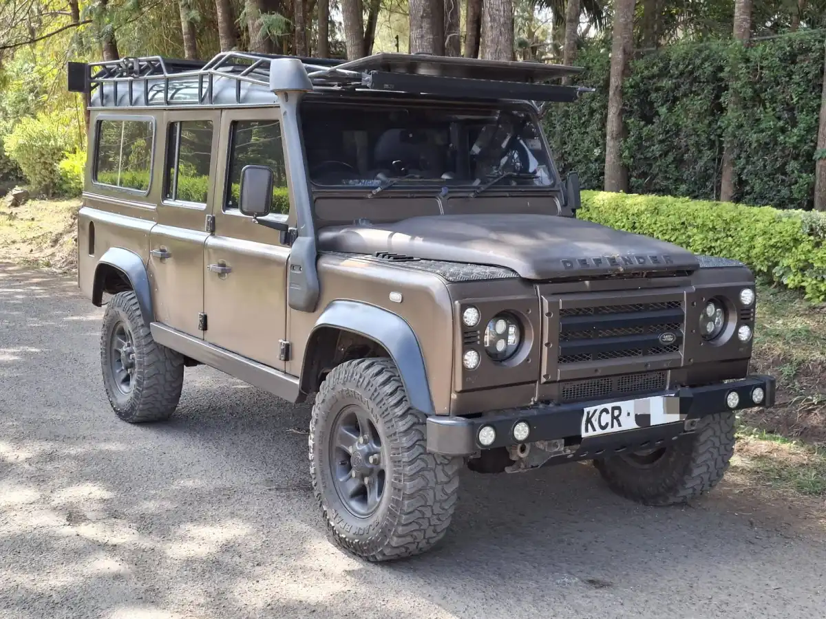 LAND_ROVER-Defender_Pumer-