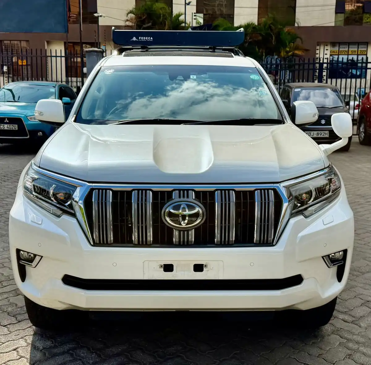 Toyota-Land_cruiser_Prado_TX-