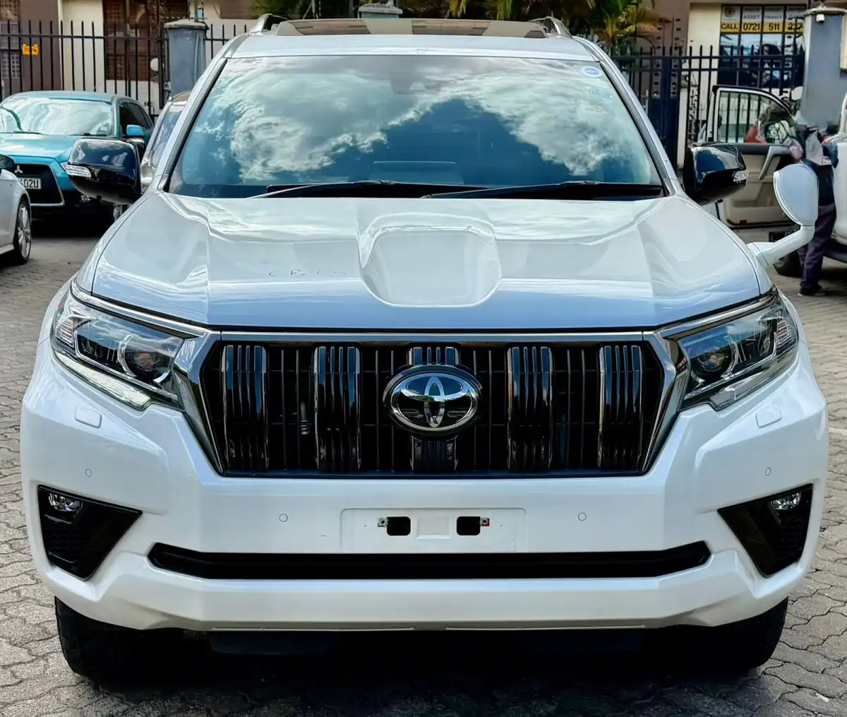 Toyota-Land_cruiser_Prado_TX-L-