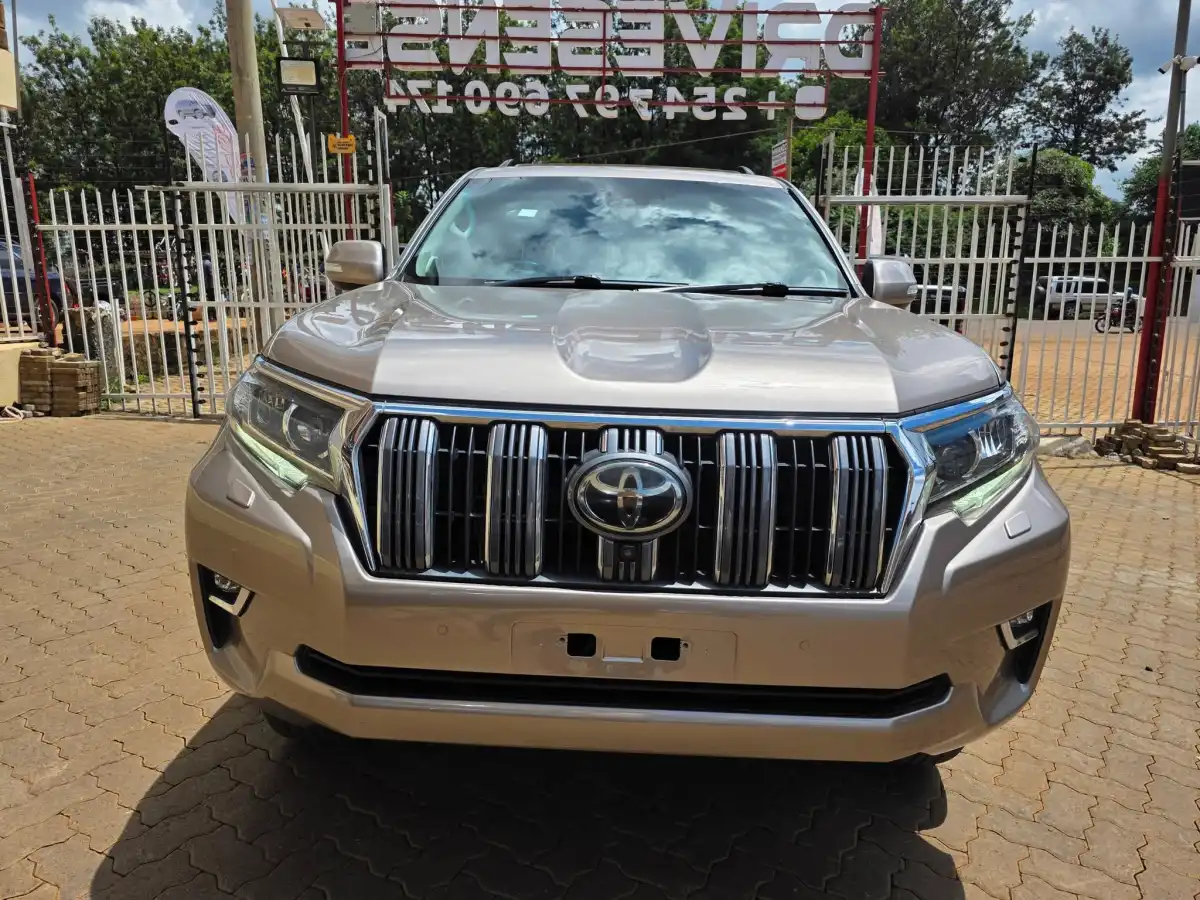 Toyota-Land_cruiser_Prado_KAKADU-