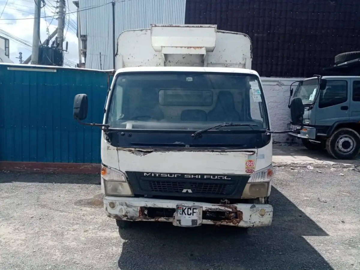 Mitsubishi-Canter-