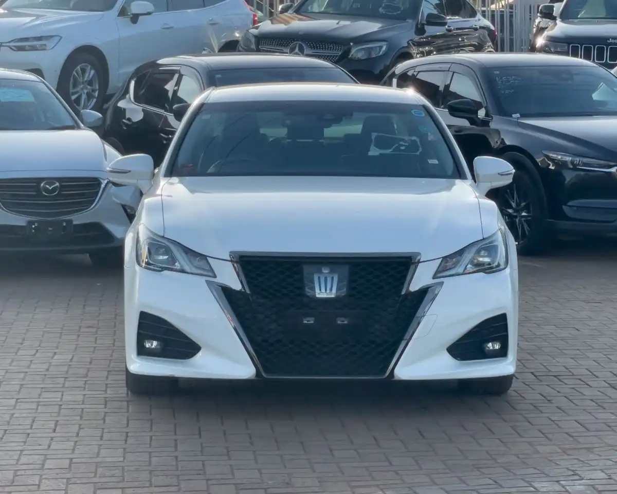 Toyota-Crown_Athlete-