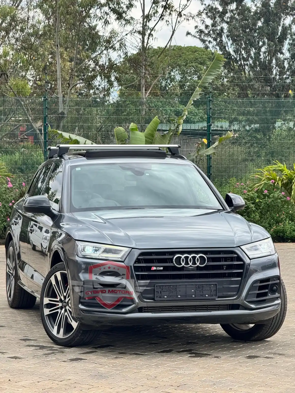 AUDI-SQ5-