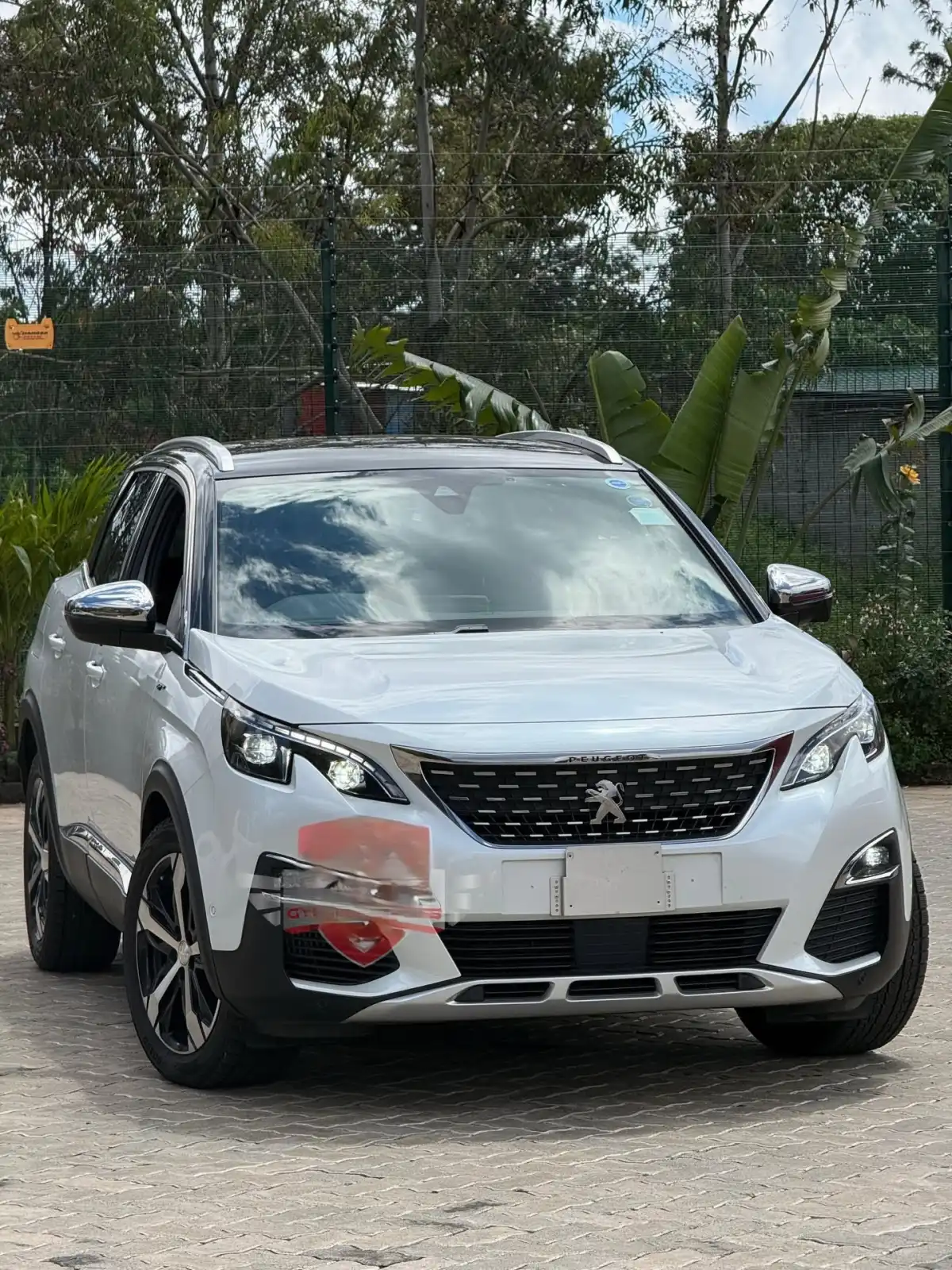 PEUGEOT-2008-