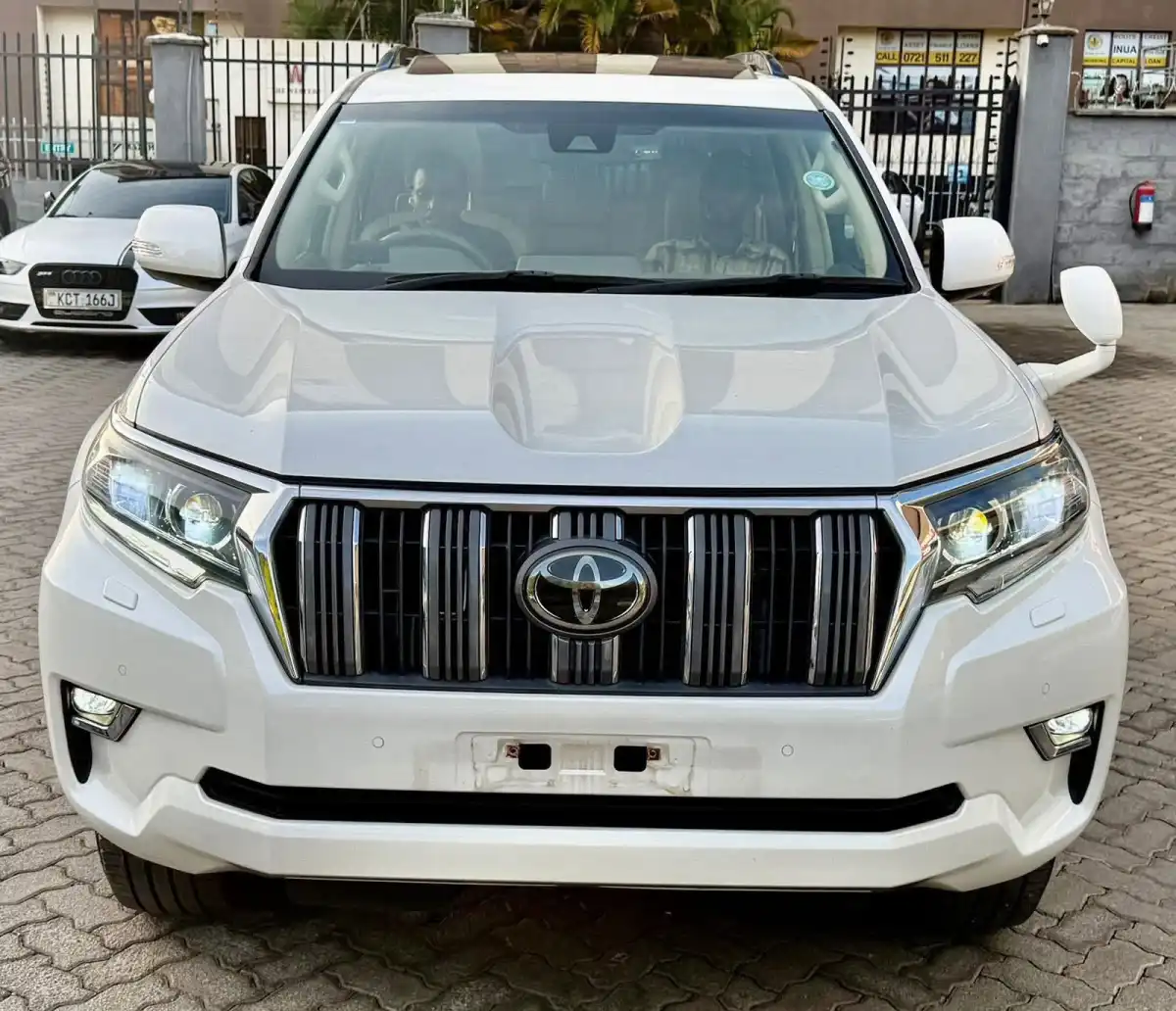 Toyota-Land_cruiser_Prado_TX-