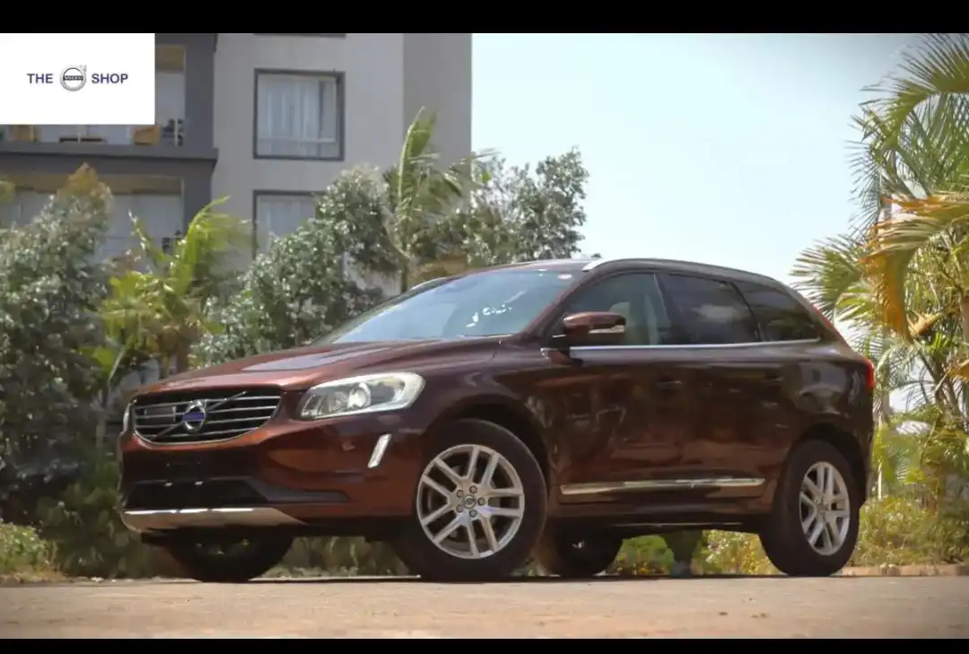 VOLVO-XC60-