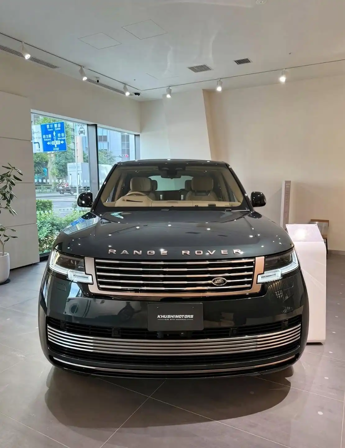 RANGE_ROVER-SV-