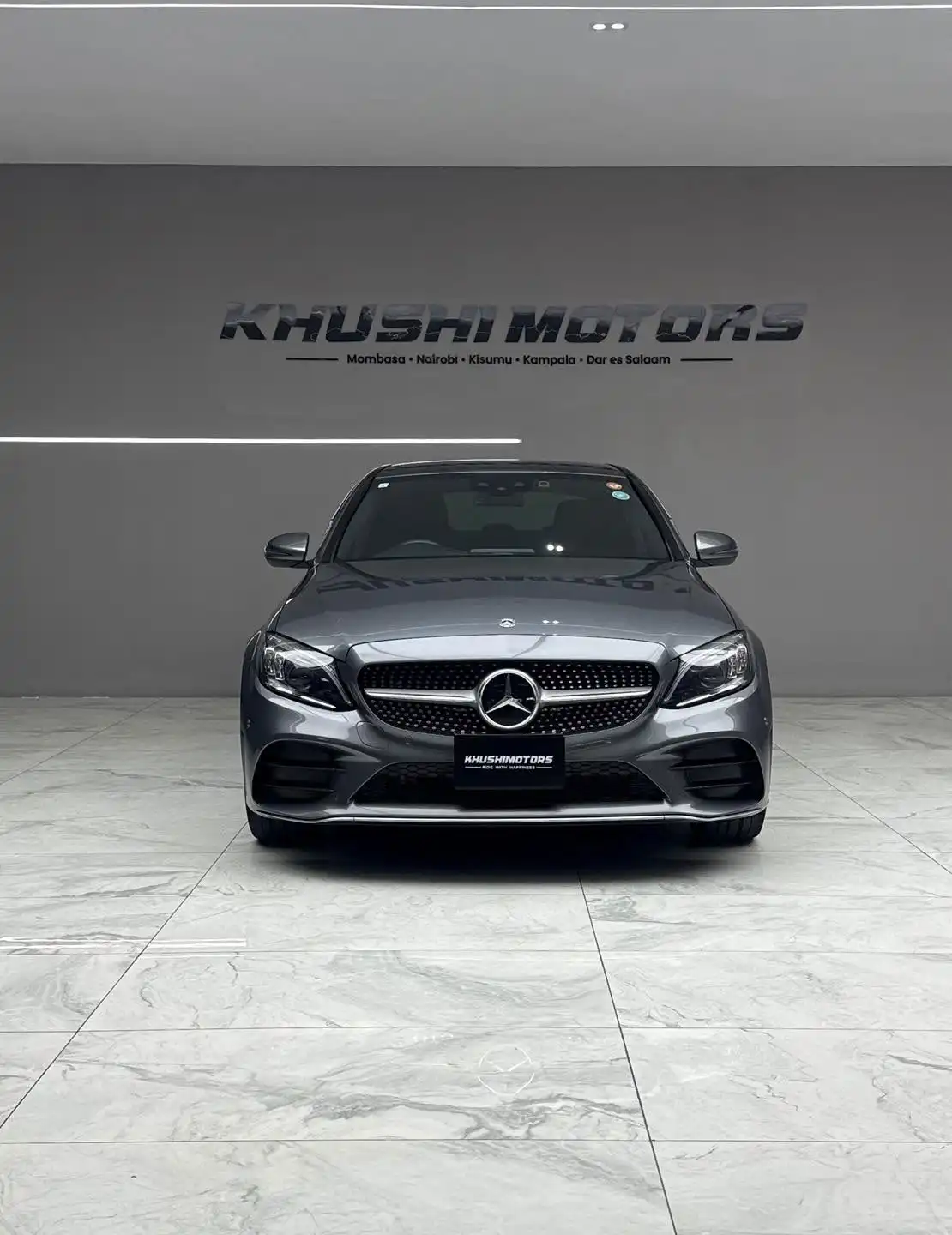 Mercedes_Benz-C200-