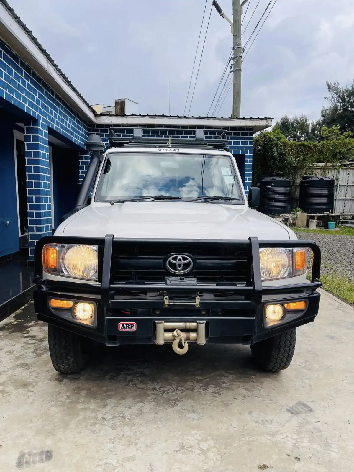 Toyota-Land_cruiser_78-