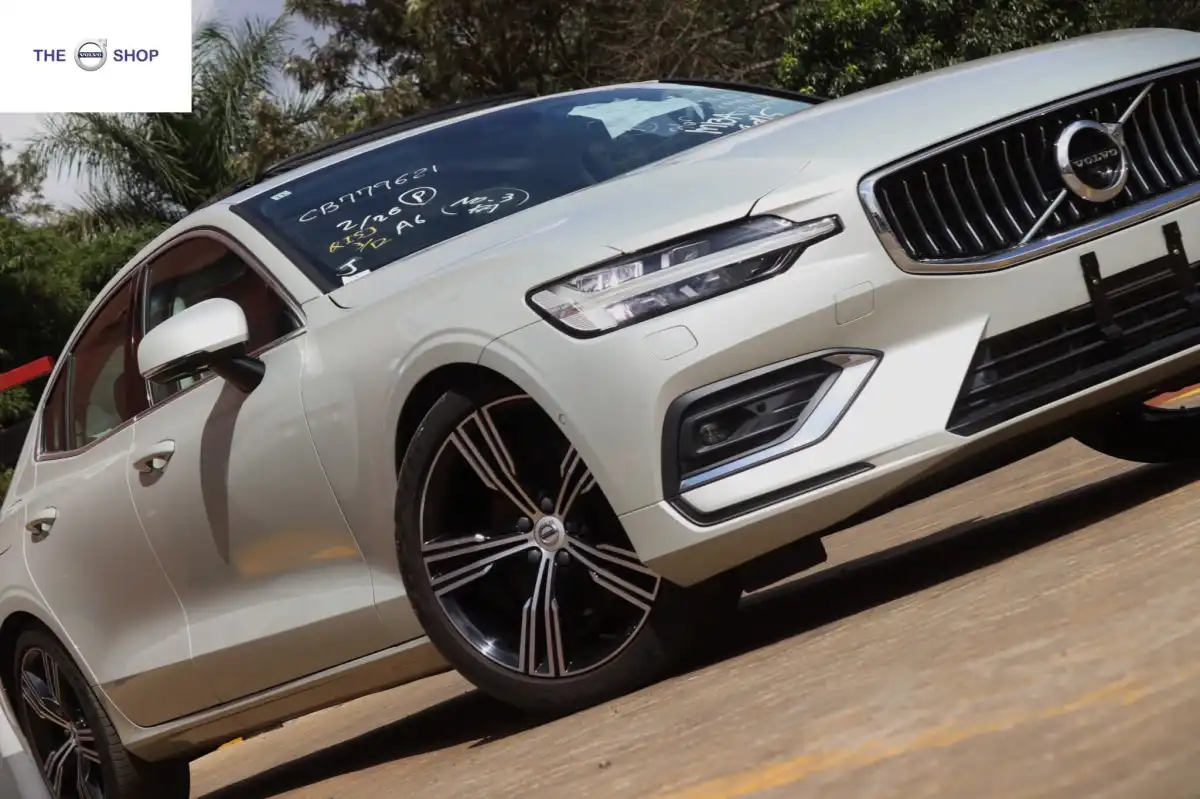 VOLVO-S60-