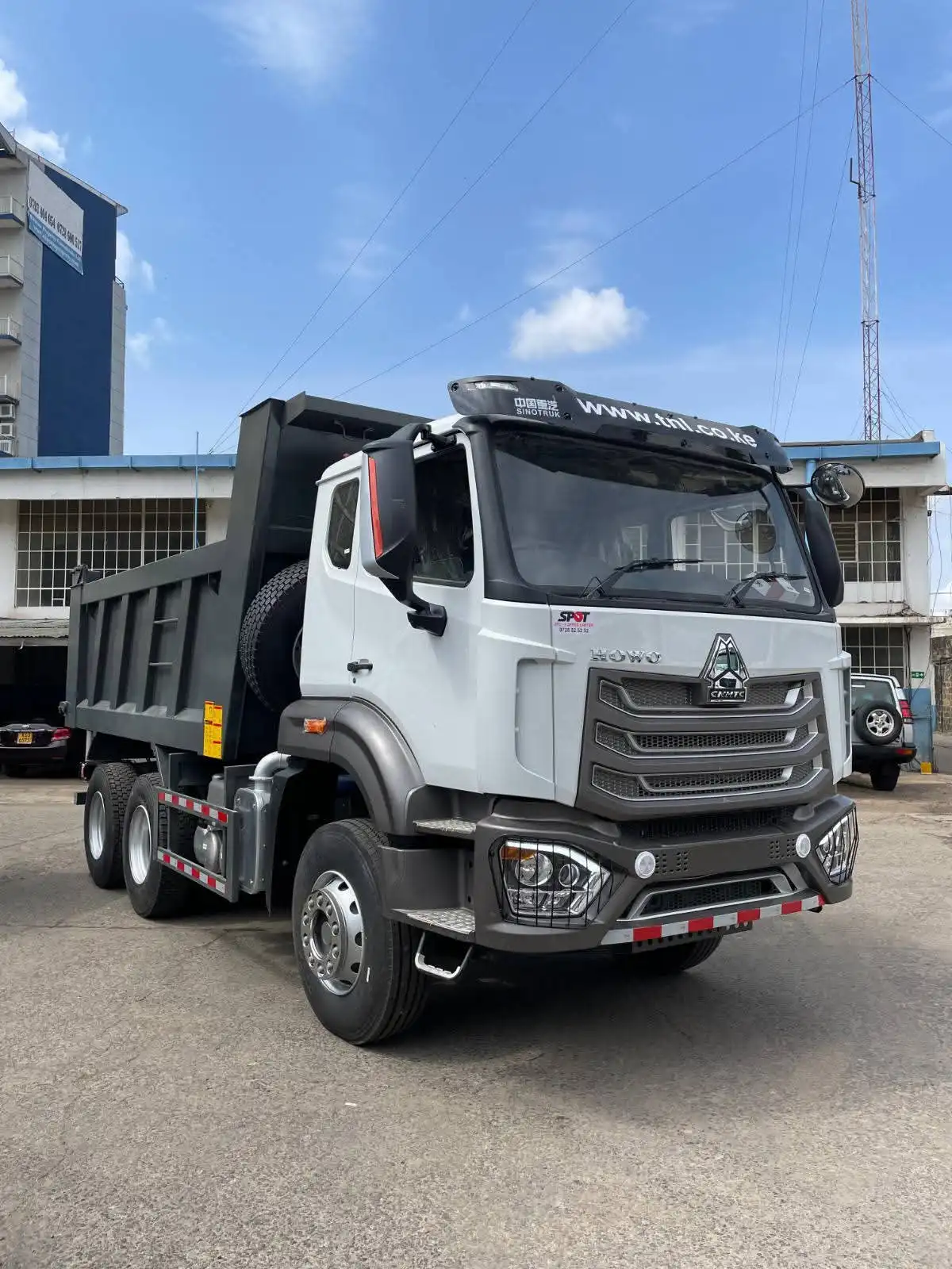 HOWO-NX_8x4_Tippers-