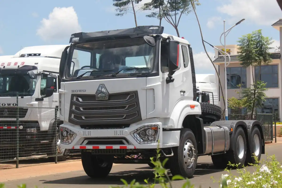 HOWO-NX_6x4_Prime_Mover-