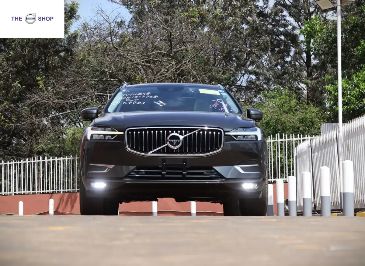 VOLVO-XC60-