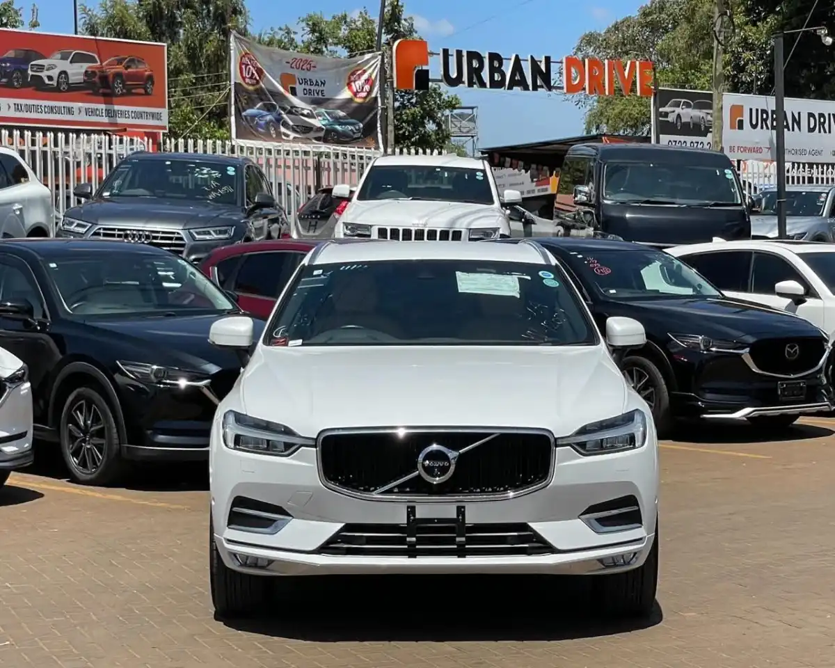 VOLVO-XC60-