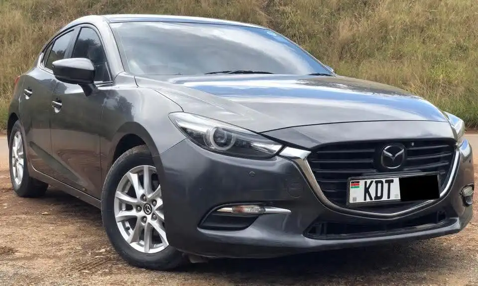 Mazda-Axela-