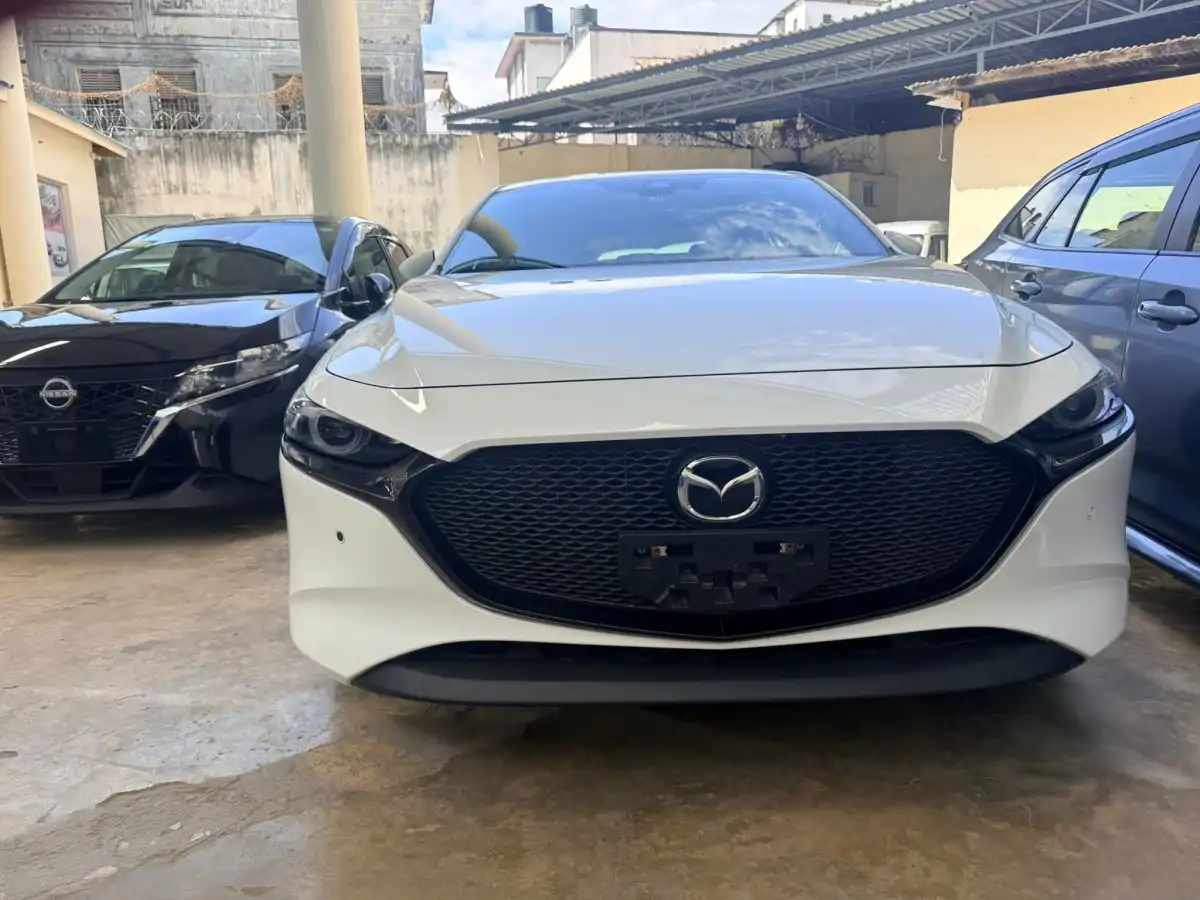 Mazda-Mazda_3-