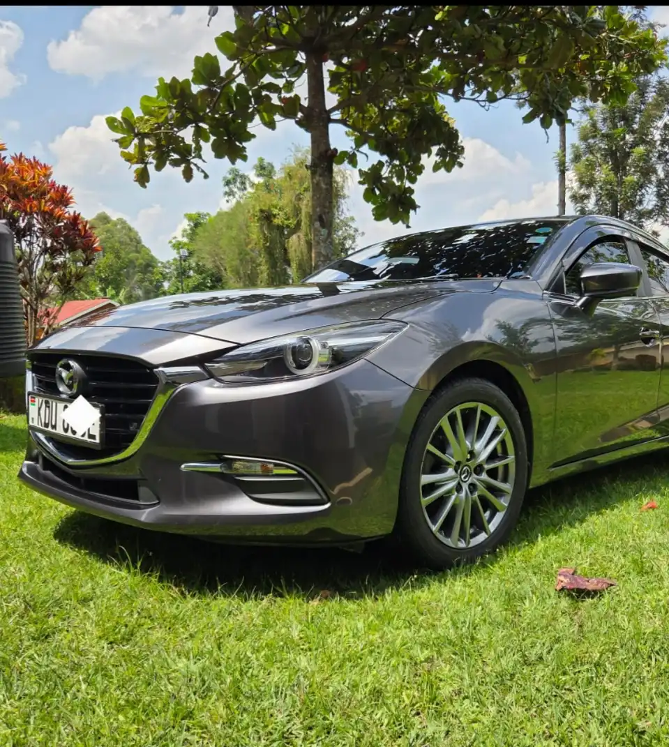 Mazda-Axela-