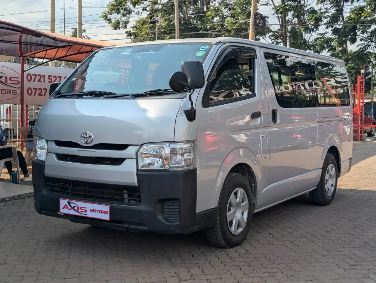 Toyota-Hiace_5L-