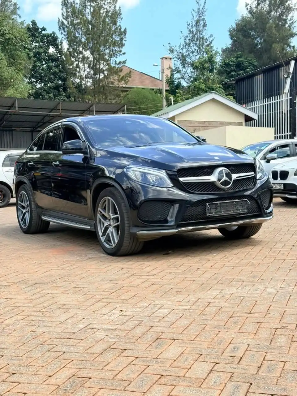 Mercedes_Benz-GLE350de-