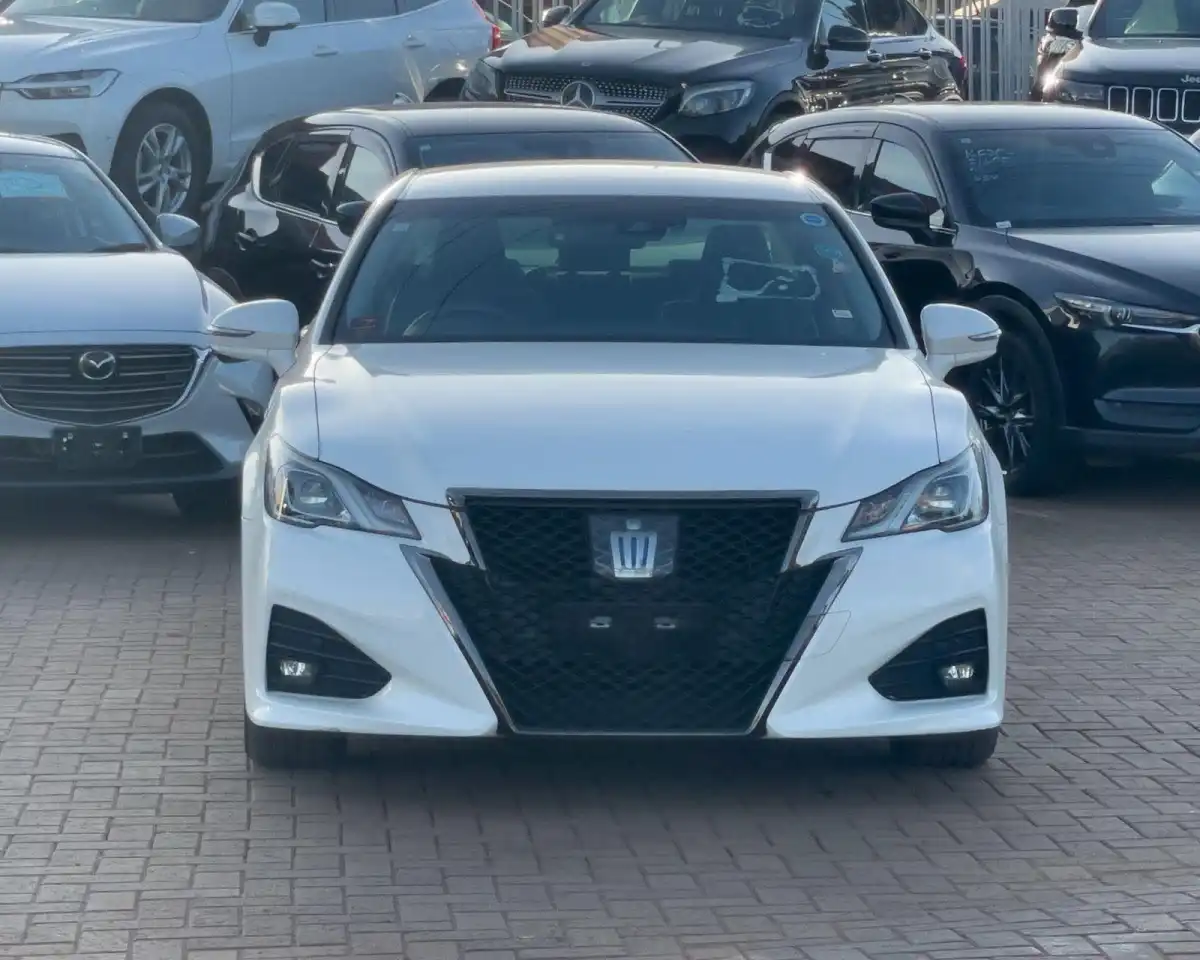 Toyota-Crown_Athlete-