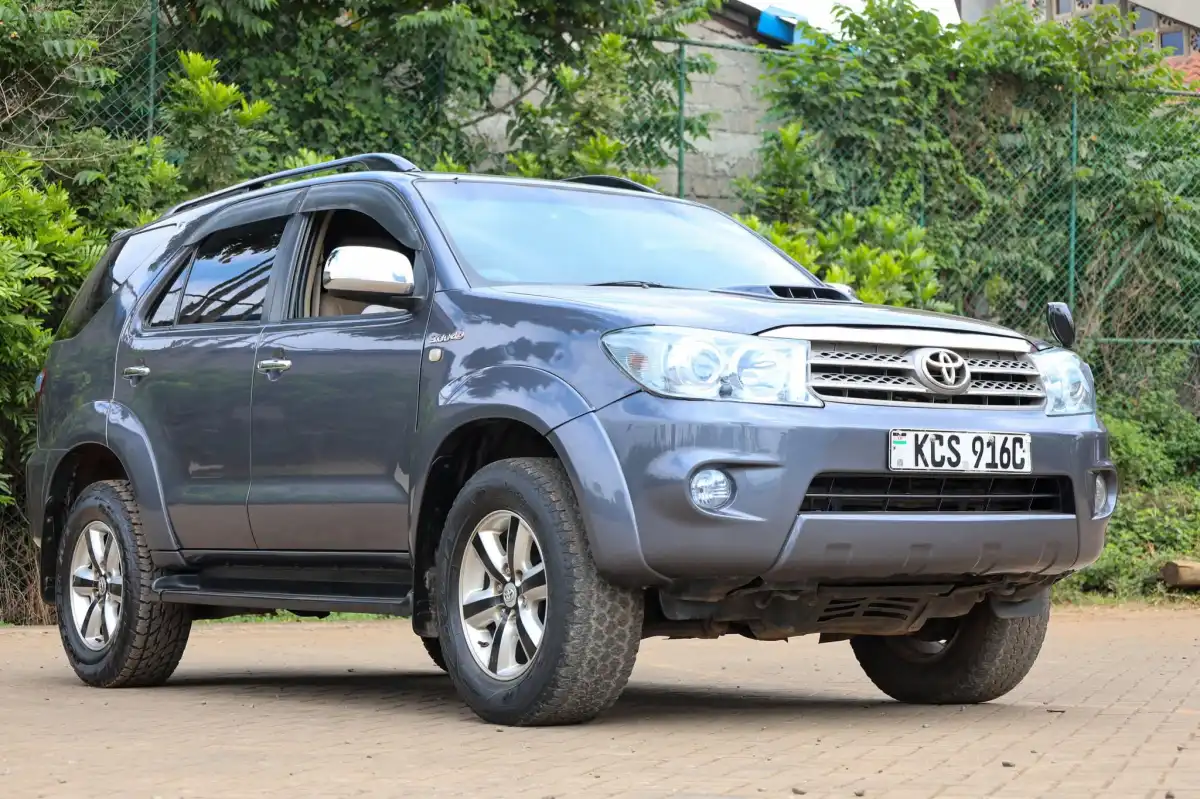 Toyota-Fortuner-