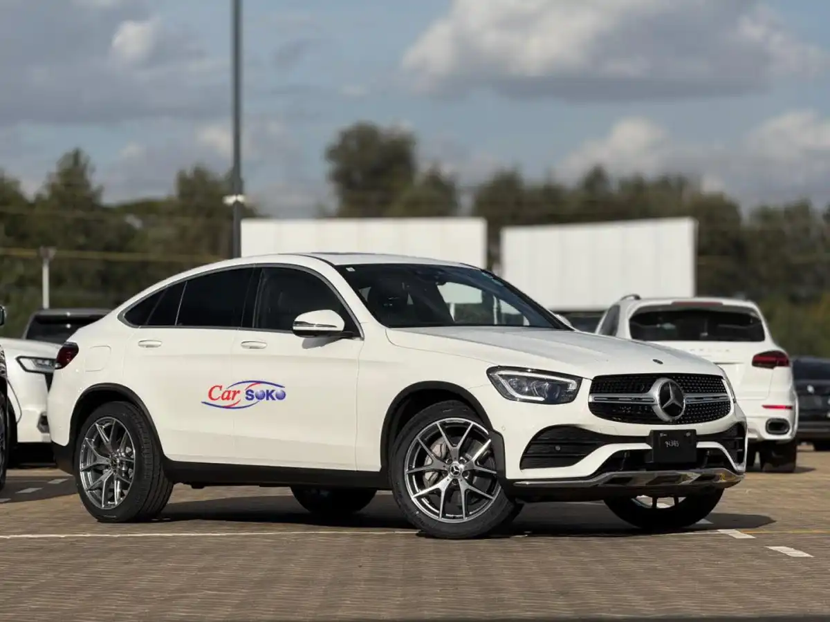 Mercedes_Benz-GLC_300-