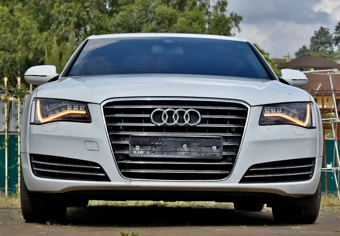 AUDI-A8-