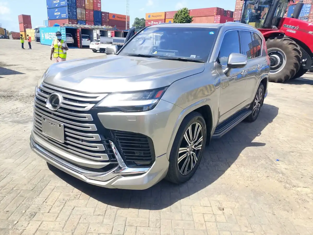 LEXUS-LX_600-