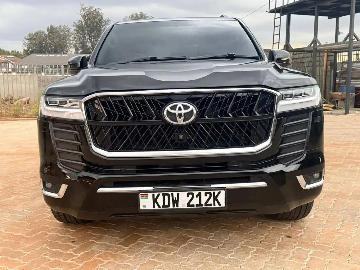 Toyota-Land_Cruiser_V8-