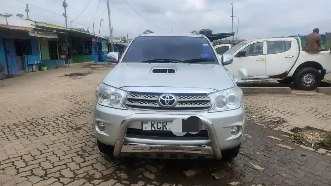 Toyota-Fortuner-