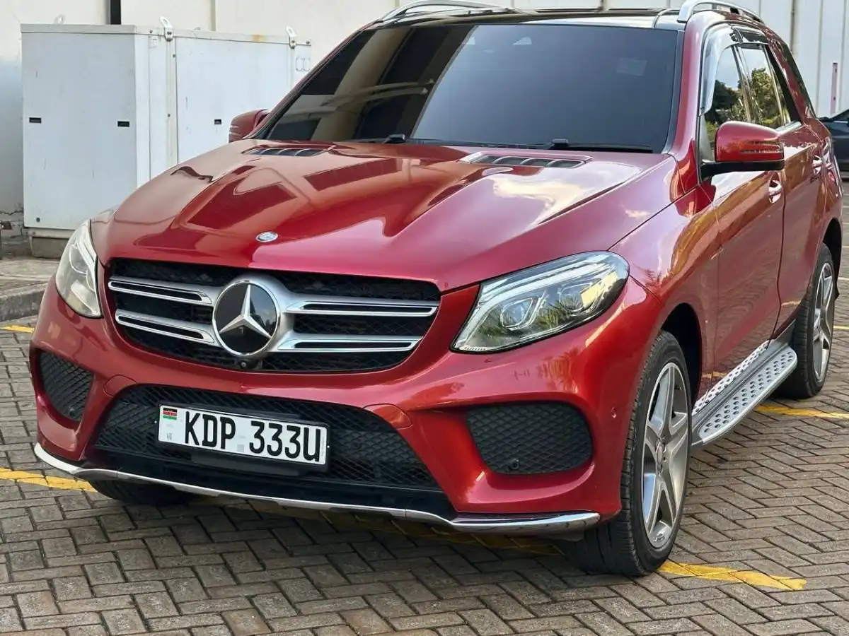 Mercedes_Benz-GLE350de-
