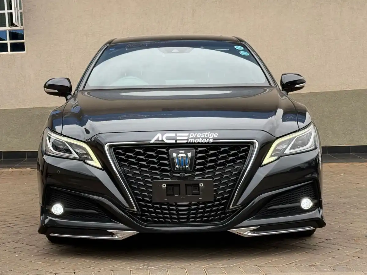 Toyota-Crown_Royal-