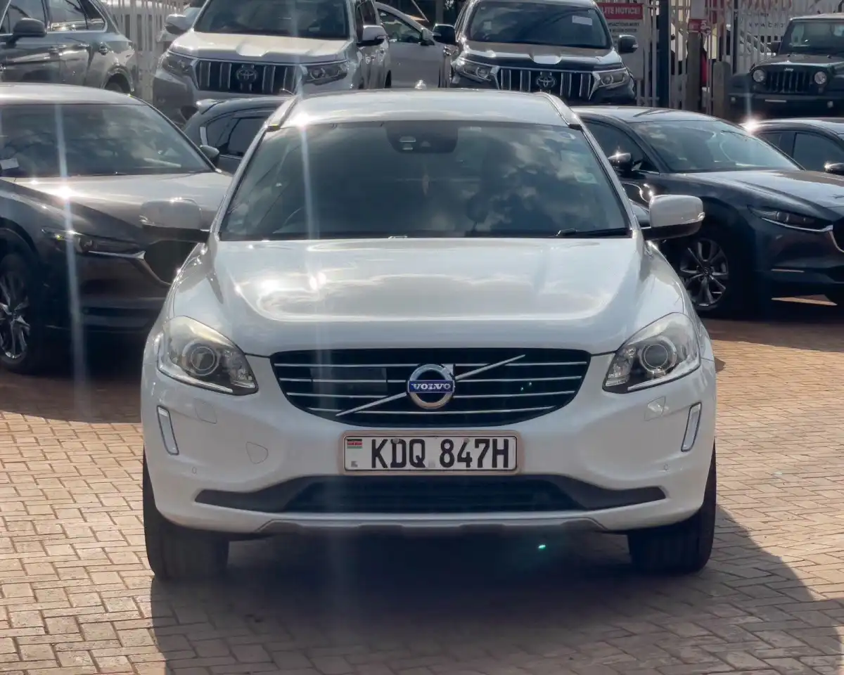 VOLVO-XC60-