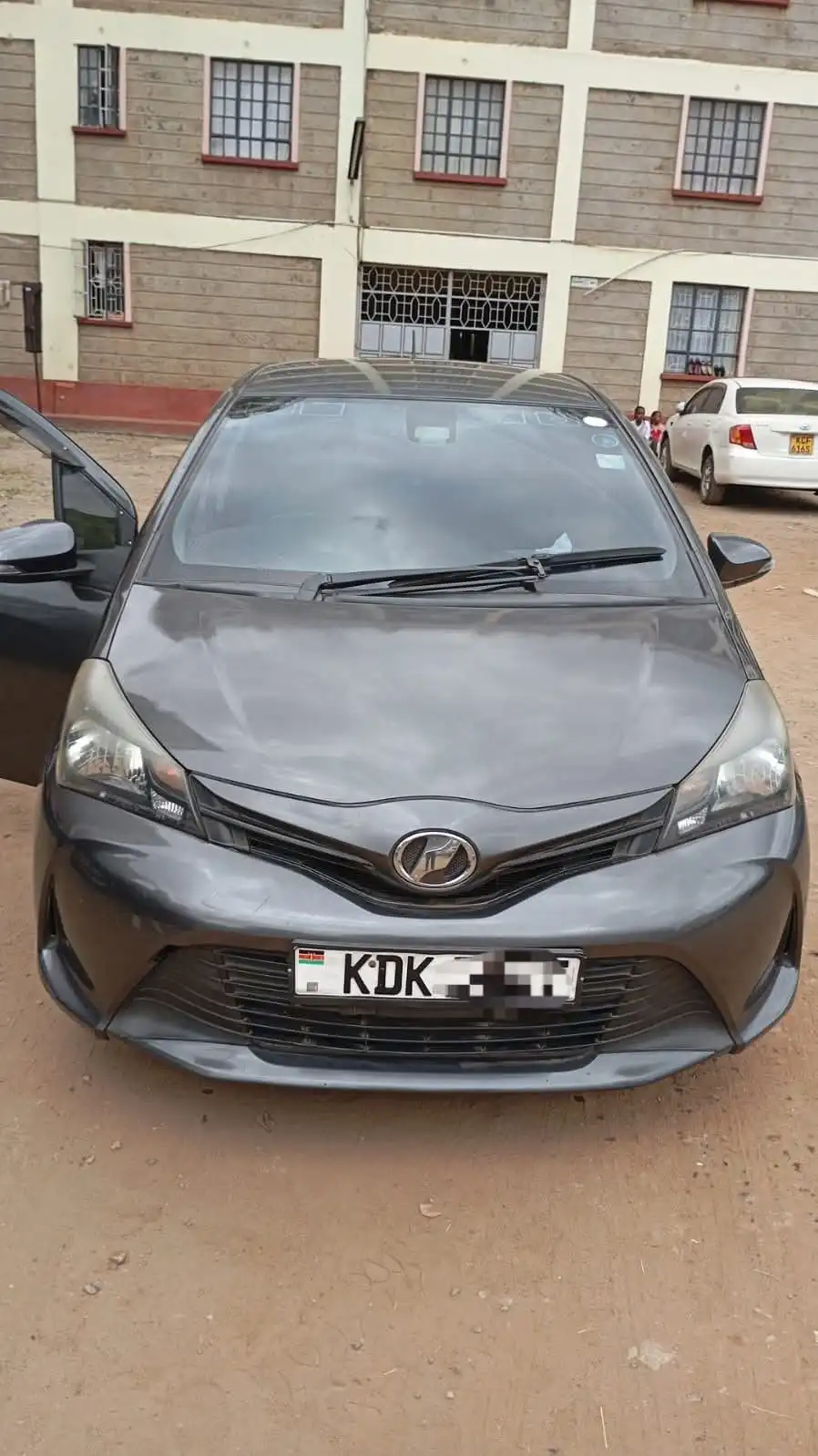 Toyota-Vitz-