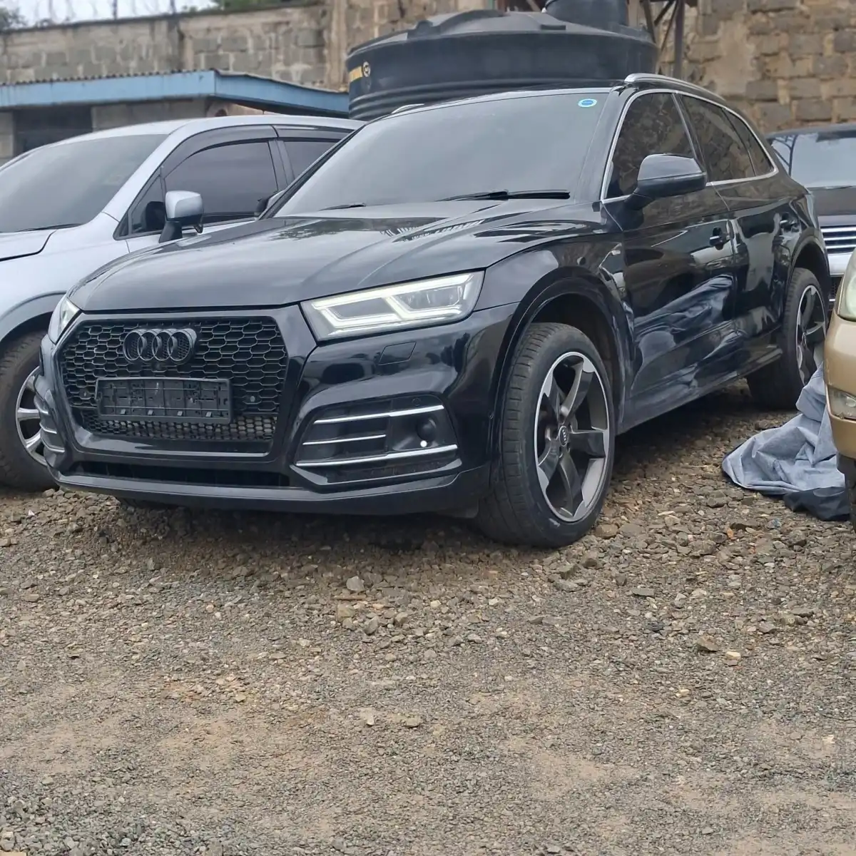 AUDI-Q5-